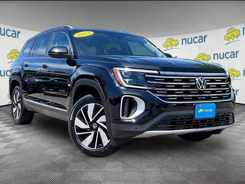 Used 2024 Volkswagen Atlas SEL AWD/4WD image 1
