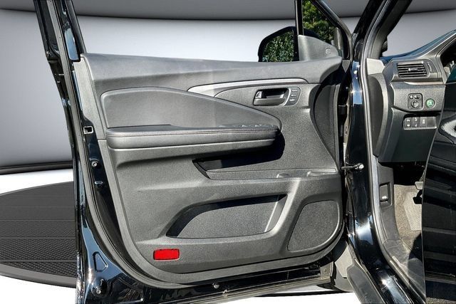 Used 2023 Honda Passport TrailSport image 22