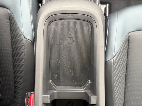 New 2026 Nissan Leaf Platinum+ w/ Cargo Package (Platinum+) FWD image 33
