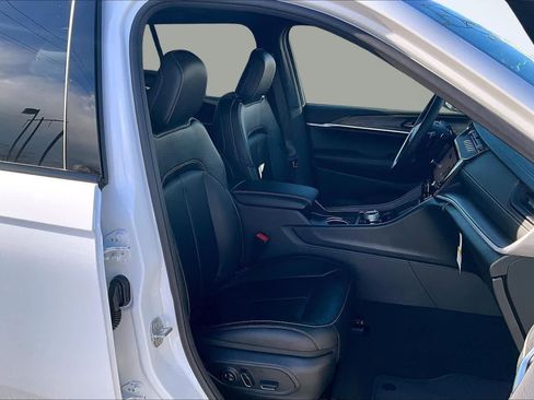 New 2026 Jeep Grand Cherokee Limited image 14