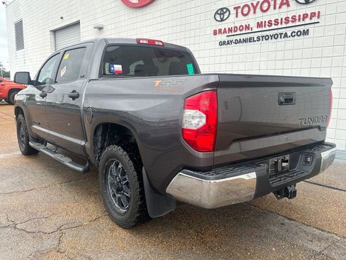 Used 2017 Toyota Tundra SR5 w/ SR5 Upgrade Package RWD image 5