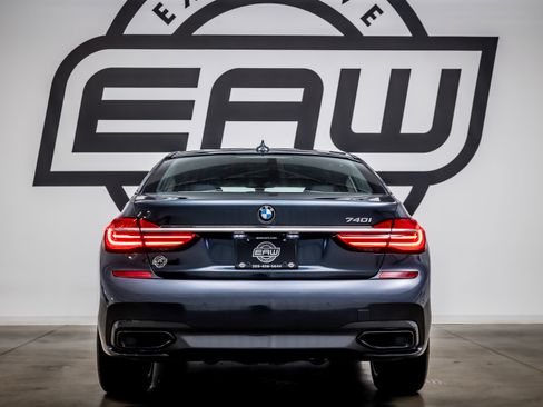 Used 2019 BMW 740i w/ Executive Package image 10