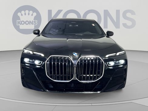 Used 2024 BMW 740i xDrive AWD/4WD image 4