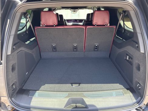 New 2026 Cadillac Escalade ESV Luxury AWD/4WD image 11