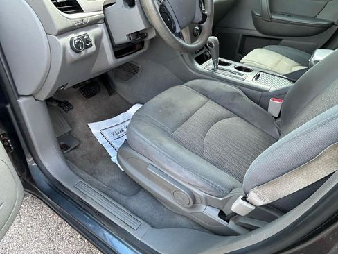 Used 2013 Chevrolet Traverse LS FWD image 10
