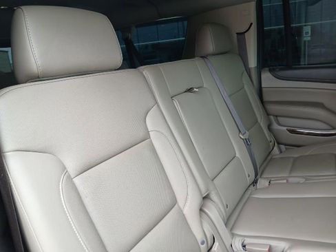 Used 2019 GMC Yukon XL SLT w/ Open Road Package RWD image 11