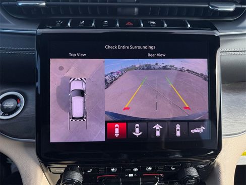 New 2025 Jeep Grand Cherokee Limited w/ Luxury Tech Group II image 31