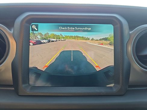 Used 2023 Jeep Gladiator Sport AWD/4WD image 26
