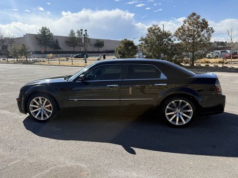 Used 2010 Chrysler 300 SRT8 w/ SRT Option Group II RWD image 11