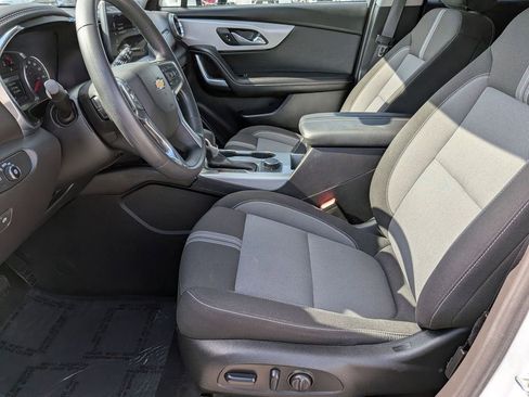 Used 2025 Chevrolet Blazer LT FWD image 23