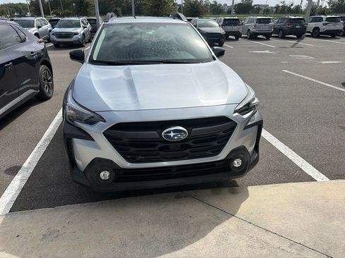 Used 2024 Subaru Outback Premium AWD/4WD image 2