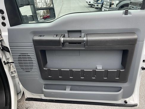 Used 2016 Ford F250 XL w/ Power Equipment Group image 31