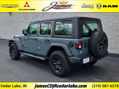 Used 2024 Jeep Wrangler Unlimited Sport AWD/4WD image 3