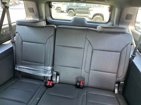 New 2026 Chevrolet Suburban Z71 w/ Z71 Off-Road Package AWD/4WD image 25