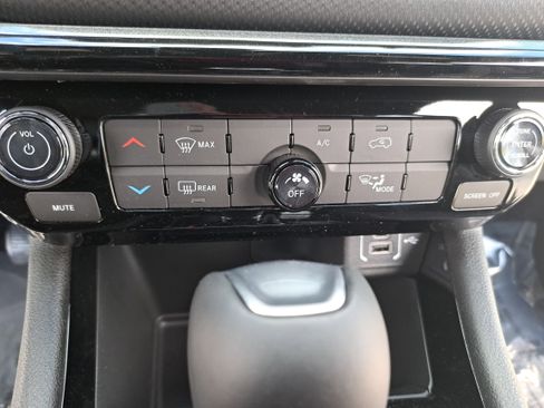 New 2026 Jeep Compass Latitude image 20