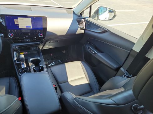Used 2023 Lexus NX 350 AWD image 14