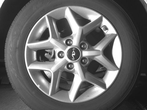 Used 2025 Kia Soul LX w/ LX Technology Package FWD image 18