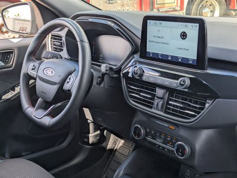 Certified 2024 Ford Escape ST-Line image 12