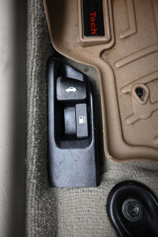 Used 2011 Toyota Camry LE w/ LE Extra-Value Pkg FWD image 26