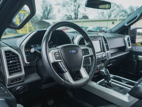 Used 2018 Ford F150 Lariat w/ Equipment Group 502A Luxury image 6