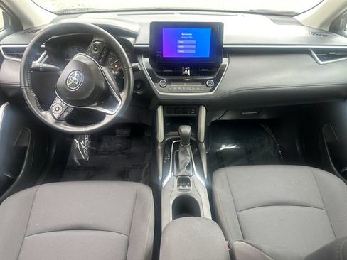 Used 2025 Toyota Corolla Cross LE w/ Moonroof Package AWD/4WD image 19