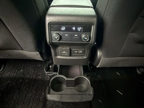 Used 2020 GMC Acadia SLE w/ Driver Convenience Package image 15