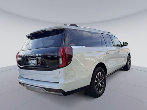 Used 2025 Ford Expedition Max Platinum AWD/4WD image 7