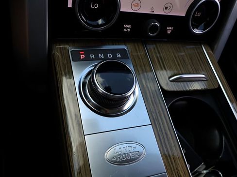 Used 2018 Land Rover Range Rover HSE image 28