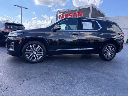 Used 2023 Chevrolet Traverse High Country AWD/4WD image 2