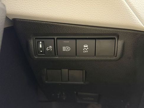 Certified 2026 Toyota Corolla Cross L FWD image 20