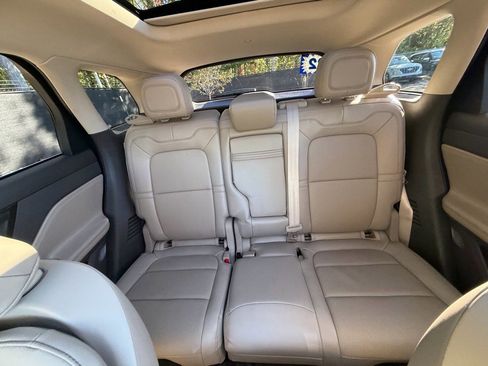 Used 2022 Lincoln Corsair Reserve w/ Elements Package image 36