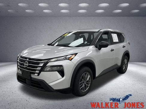 Used 2024 Nissan Rogue S FWD image 1