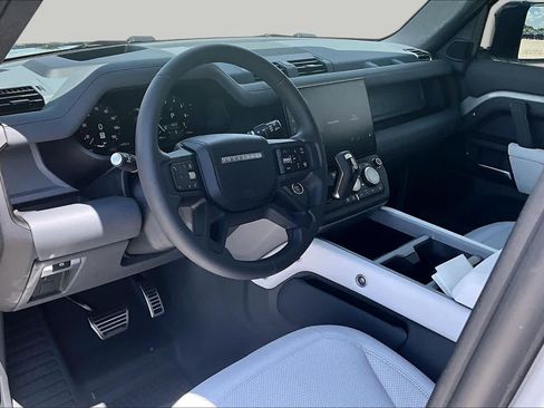 Used 2026 Land Rover Defender 110 X AWD/4WD image 17