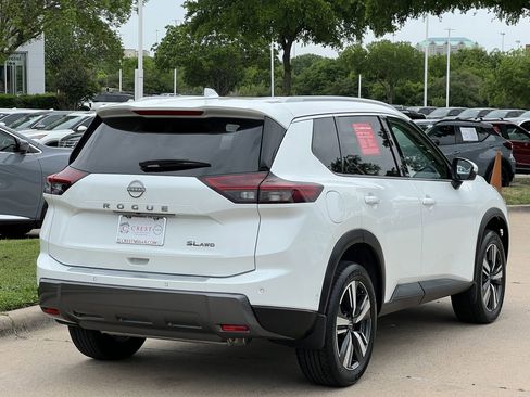 Certified 2025 Nissan Rogue SL image 4