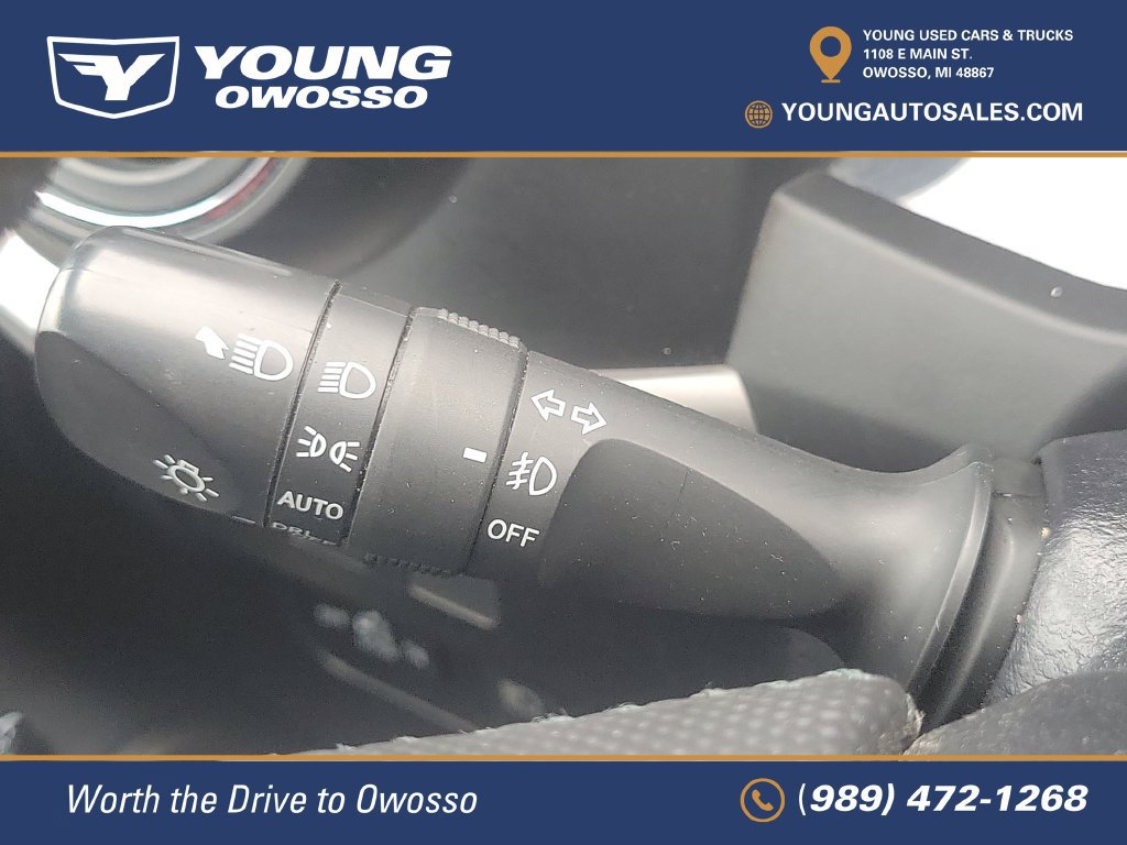 Used 2021 Toyota Tacoma SR5 AWD/4WD image 15