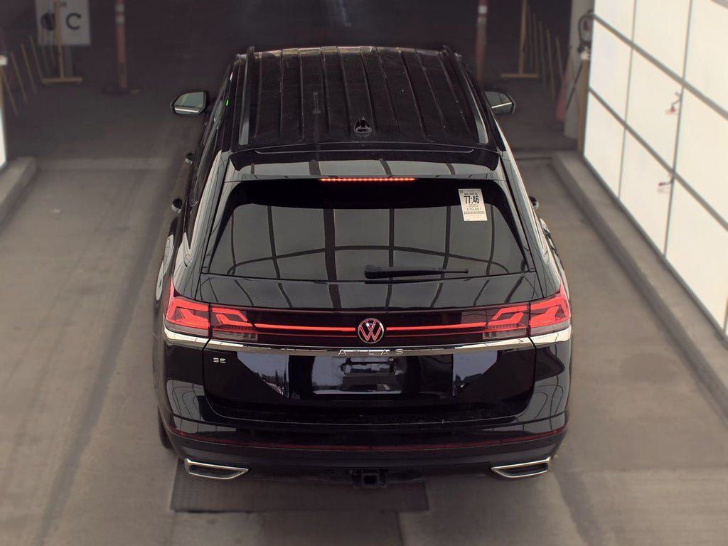 Used 2025 Volkswagen Atlas SE FWD image 6