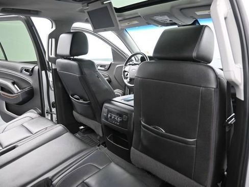 Used 2019 Chevrolet Suburban LT AWD/4WD image 10