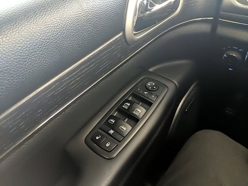 Used 2018 Jeep Grand Cherokee High Altitude image 29
