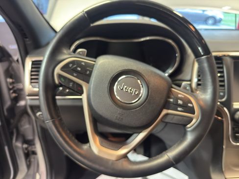Used 2014 Jeep Grand Cherokee Overland AWD/4WD image 18
