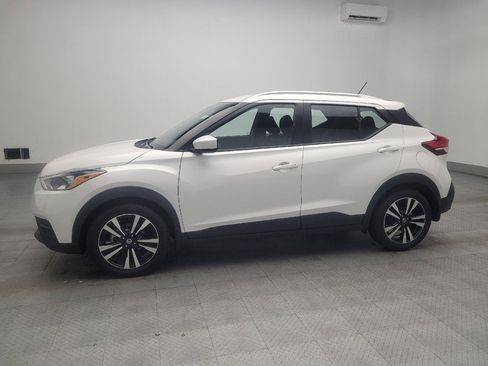 Used 2020 Nissan Kicks SV image 2