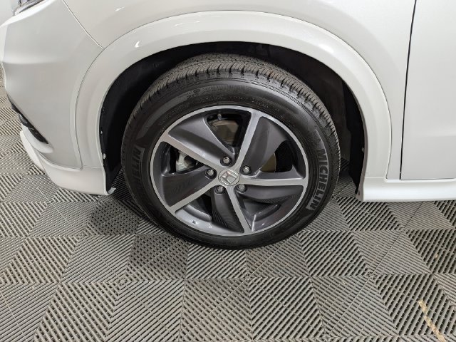 Used 2019 Honda HR-V Touring image 32