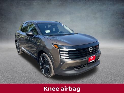 Certified 2025 Nissan Kicks SR image 19