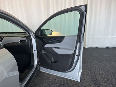 Used 2019 Chevrolet Equinox LS image 21