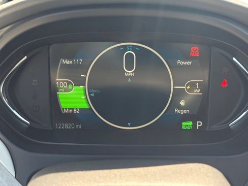 Used 2020 Chevrolet Bolt LT FWD image 25