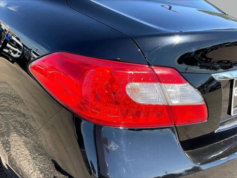 Used 2011 INFINITI M56 RWD image 26