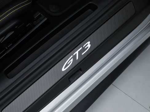 Used 2026 Porsche 911 GT3 RWD image 21