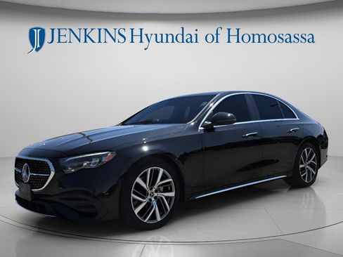 Used 2025 Mercedes-Benz E 350 4MATIC Sedan image 11