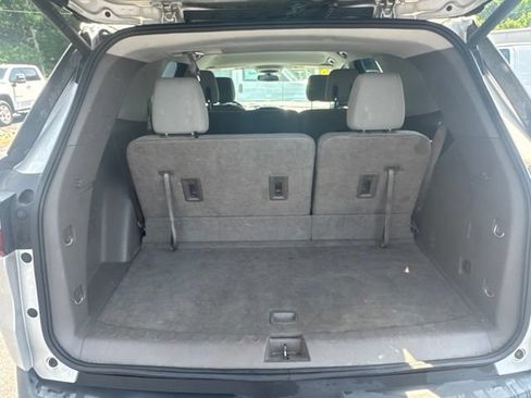 Used 2018 Chevrolet Traverse LT FWD image 12