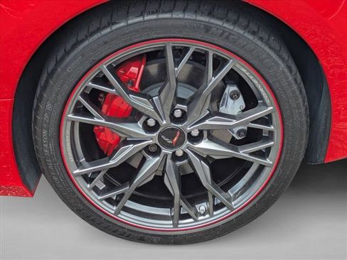 Used 2024 Chevrolet Corvette Stingray Preferred Cpe w/ Battery Protection Package RWD image 15