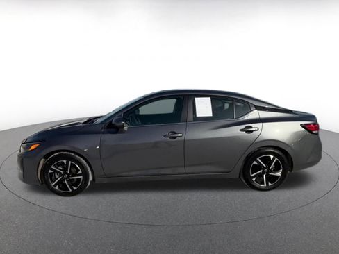 Used 2025 Nissan Sentra SV image 9